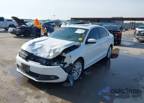2013 Volkswagen Jetta 2.5L Sel z USA, uszkodzony, nr VIN 3VWLX7AJ6DM376792